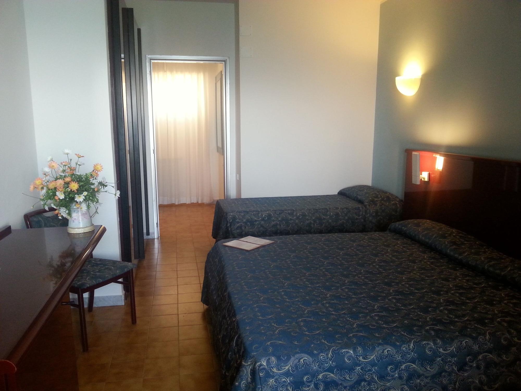 Grand Hotel Dei Cesari Dependance Anzio Dış mekan fotoğraf