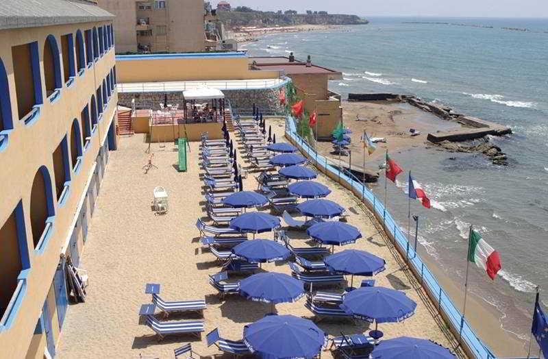 Grand Hotel Dei Cesari Dependance Anzio Dış mekan fotoğraf